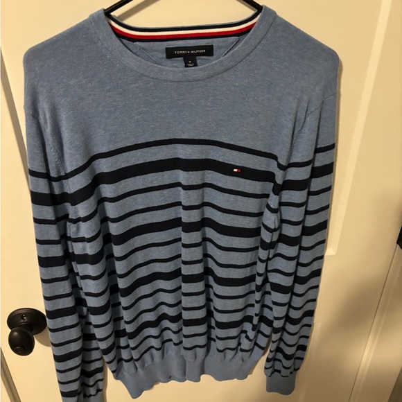 Tommy Hilfiger Sweater - Picture 1 of 3